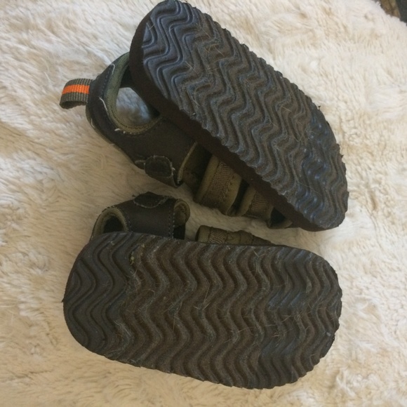 Carter's baby boy's Green cargo Sandals 4 - Picture 2 of 2